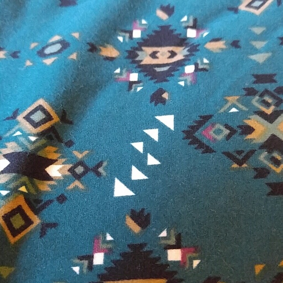 LuLaRoe Leggings one size - Picture 3 of 5